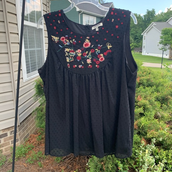 Tantrums Tops - Tantrums Embroidered Sleeveless Black Top-size XXL